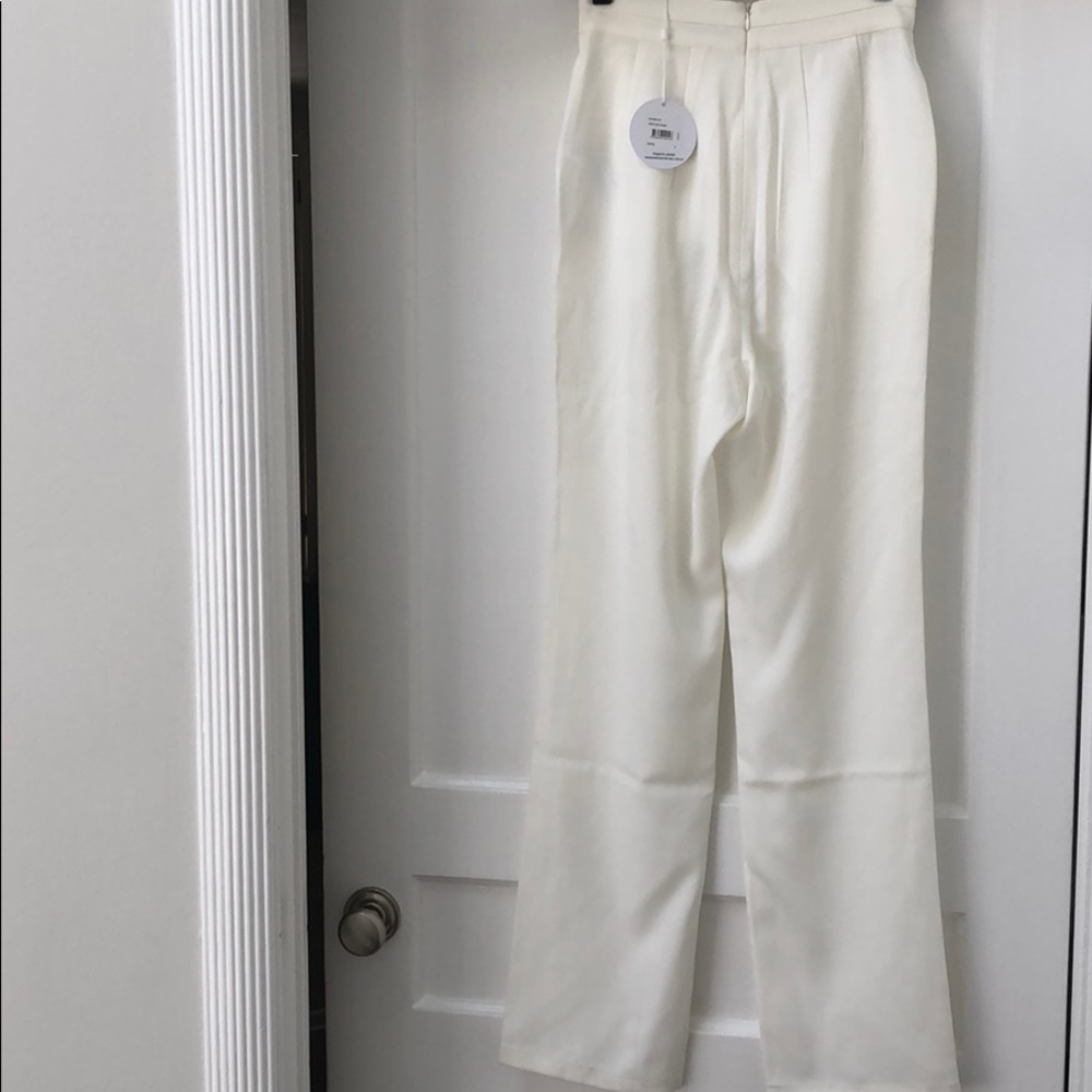 Finders Keepers White Pants - Picture 5 of 5